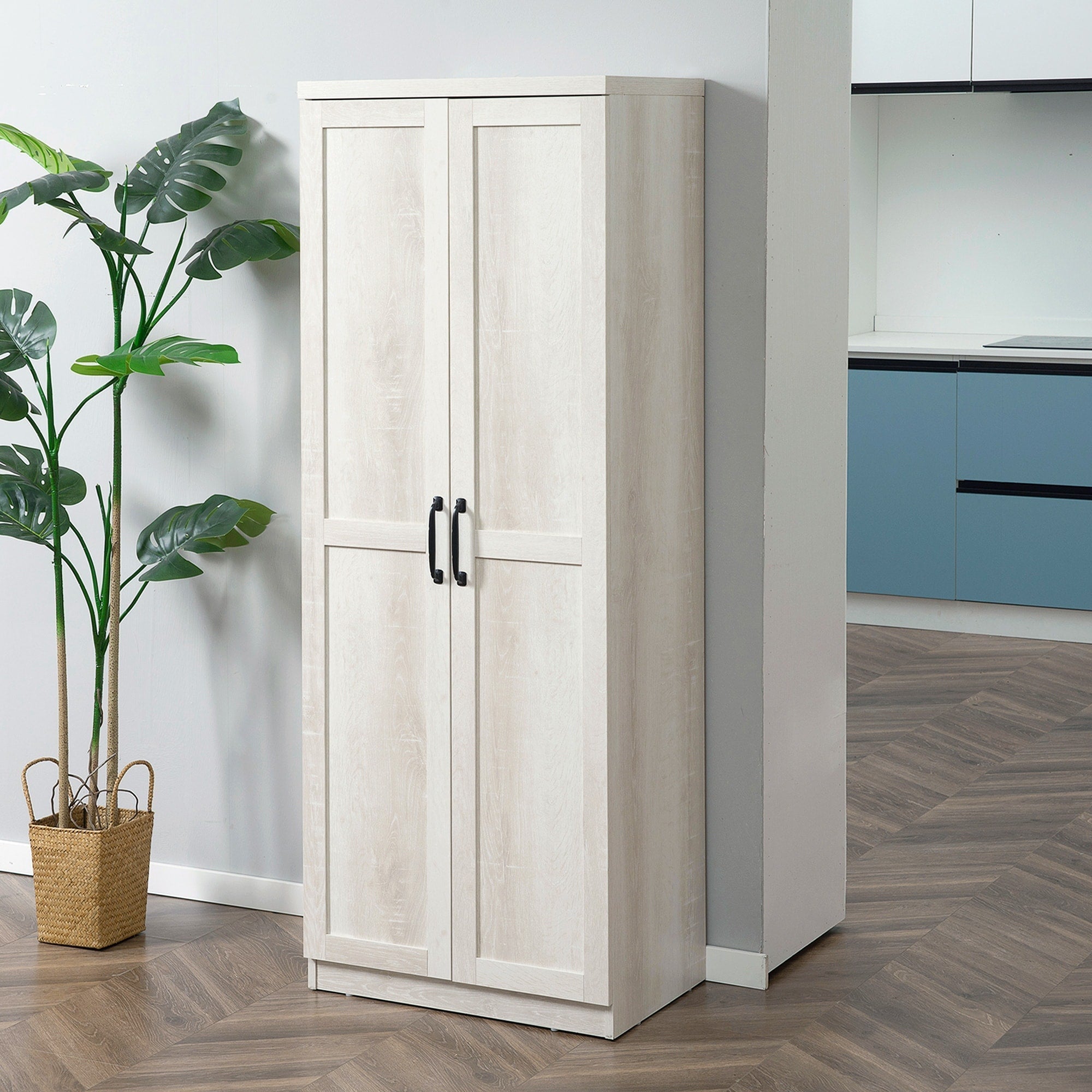 HOMCOM Garde-manger de cuisine 63 pouces à 2 portes, armoire de rangement autoportante avec 5 étagères et 2 étagères réglables pour salle à manger