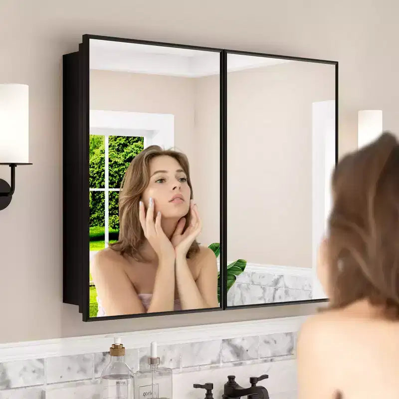 Armoire à pharmacie Elise avec miroir, armoire de salle de bain à montage en surface ou encastré, étagères réglables en verre trempé, réversible