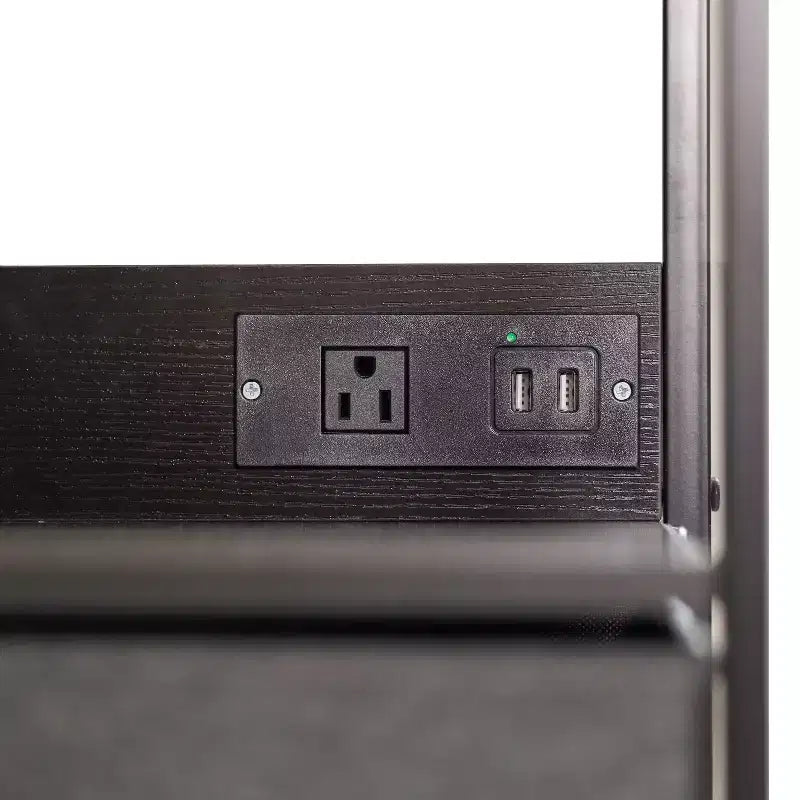 Table de chevet Emma et Oliver avec 3 tiroirs en tissu, station de charge avec 2 ports USB/prise de courant, dessus en bois composite, poignées en bois, cadre en métal