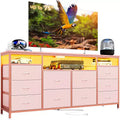 Commode 63,3 pouces pour chambre à coucher, commode TV en tissu à 10 tiroirs avec lumières LED et prises de courant, long meuble TV pour placard