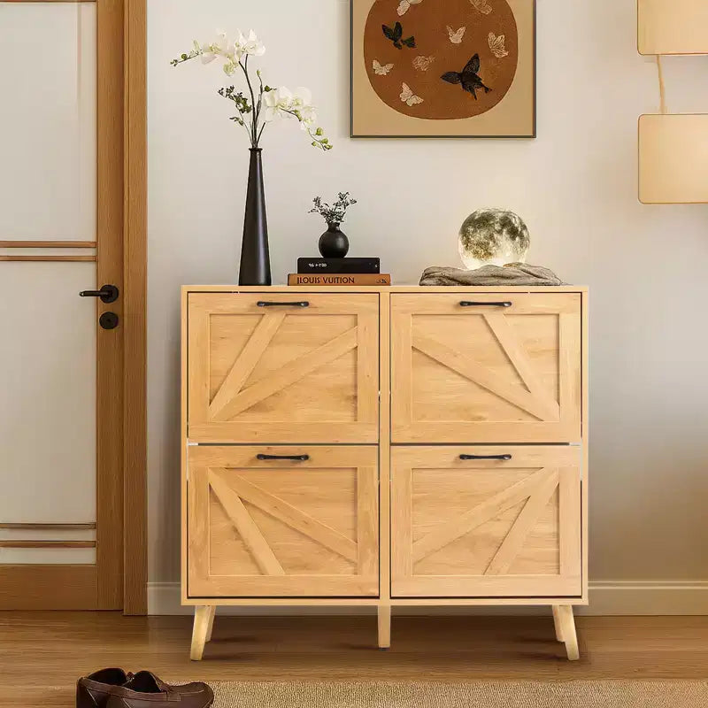 Karl Home Armoire à chaussures 4 portes réversibles noires en aggloméré gaufré avec pieds naturels 105,9 cm Bois naturel
