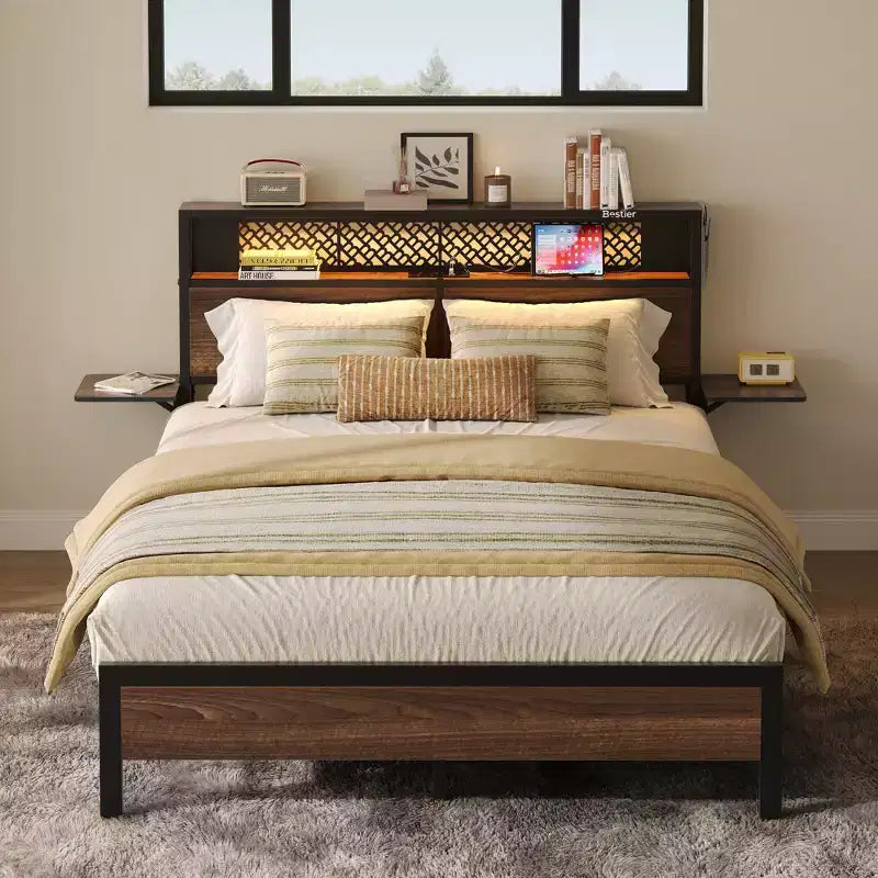 Cadre de lit Bestier Queen/Full en tissu, plateforme de lit LED, tête de lit de rangement avec étagères pliantes et station de charge
