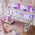 Bureau de gamer Bestier 71,5 pouces avec prise de courant, bureau d'ordinateur en L avec support d'écran, table de gamer d'angle avec étagère réglable et crochet pour casque