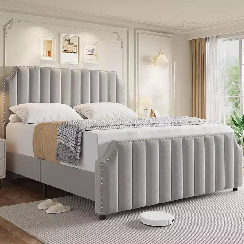 Cadre de lit en velours, tête et pied de lit matelassés à rayures verticales avec rivets, lit plateforme rembourré, lattes en bois robustes