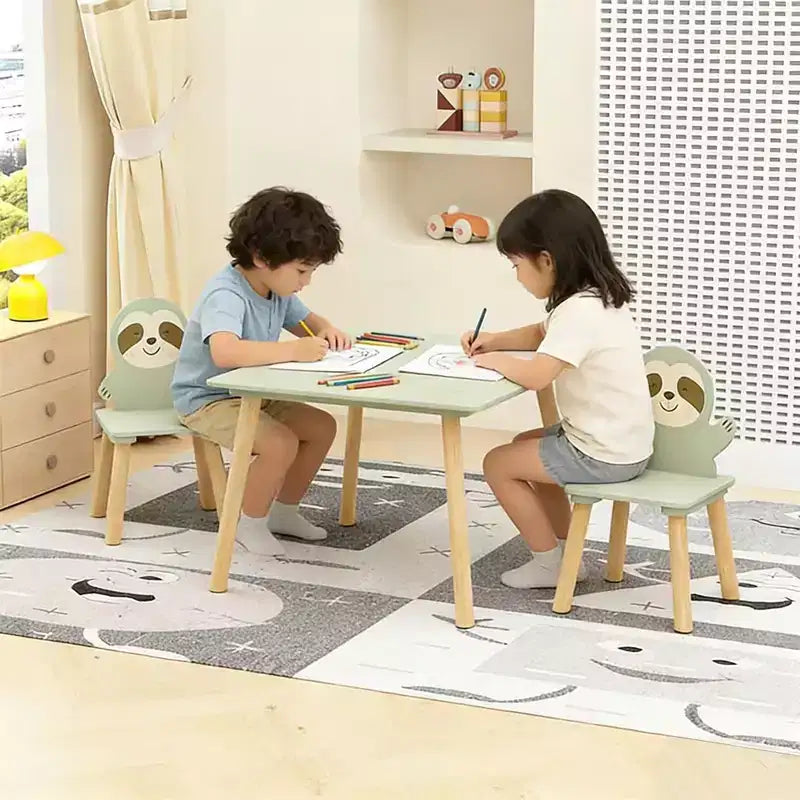 Table et chaises en bois Etokfoks Sloth pour enfants avec 2 chaises animaux Vert sauge pour salle de jeux, chambre, salle de classe
