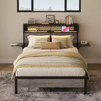 Cadre de lit Bestier Queen/Full en tissu, plateforme de lit LED, tête de lit de rangement avec étagères pliantes et station de charge