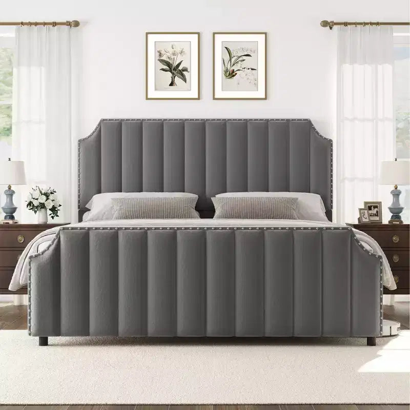 Cadre de lit WhizMax Grand lit/Très grand lit avec tête de lit de 127,5 cm de hauteur, cadre de lit Queen en velours avec tête et pied de lit touffetés à canaux verticaux
