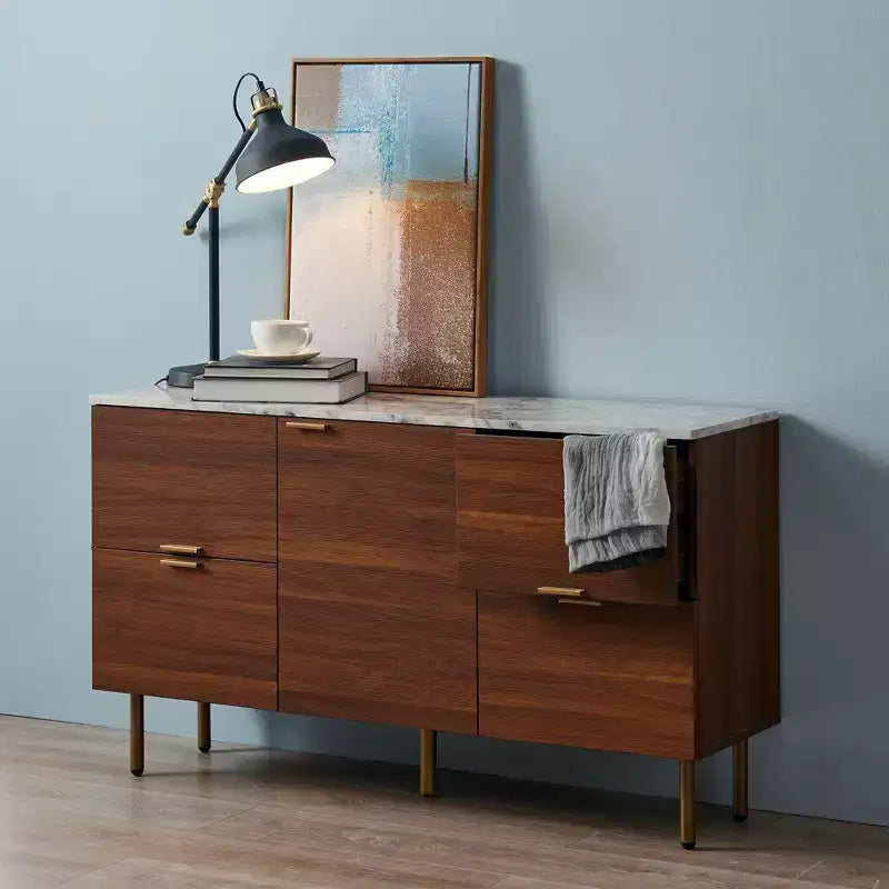 Buffet Ashton avec plateau en faux marbre Noyer – Teamson Home : Rangement Mid-Century, Pieds en laiton, Poignées en métal