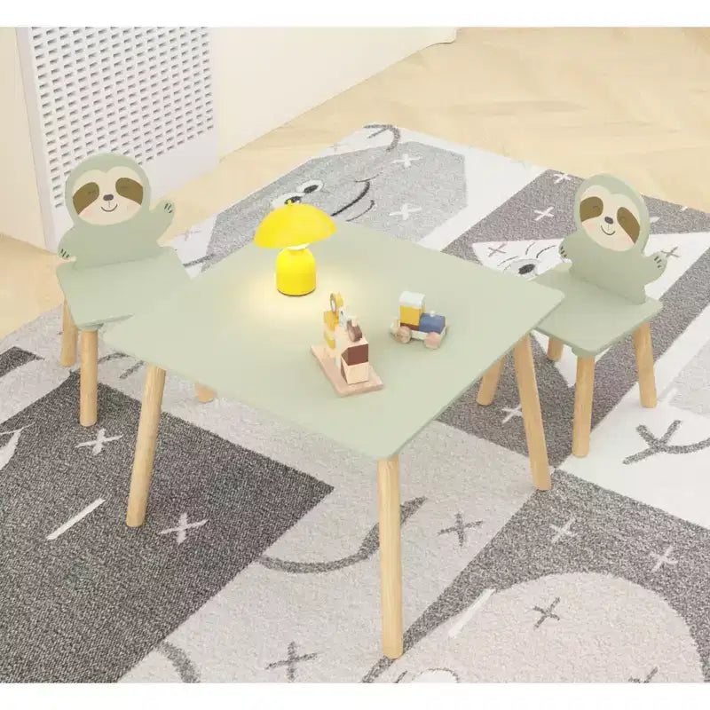 Table et chaises en bois Etokfoks Sloth pour enfants avec 2 chaises animaux Vert sauge pour salle de jeux, chambre, salle de classe