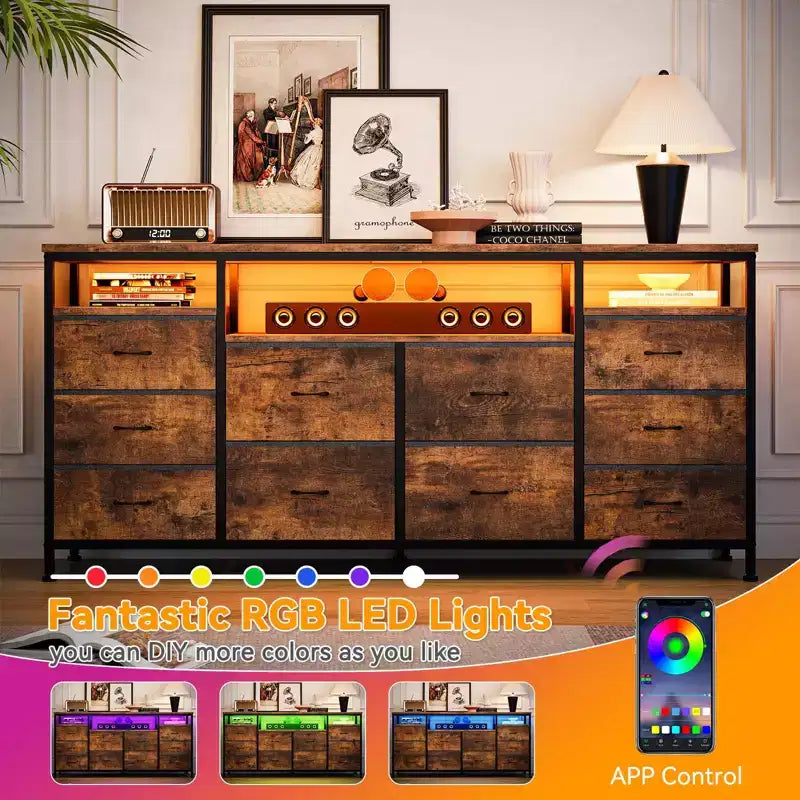Commode 63,3 pouces pour chambre à coucher, commode TV en tissu à 10 tiroirs avec lumières LED et prises de courant, long meuble TV pour placard