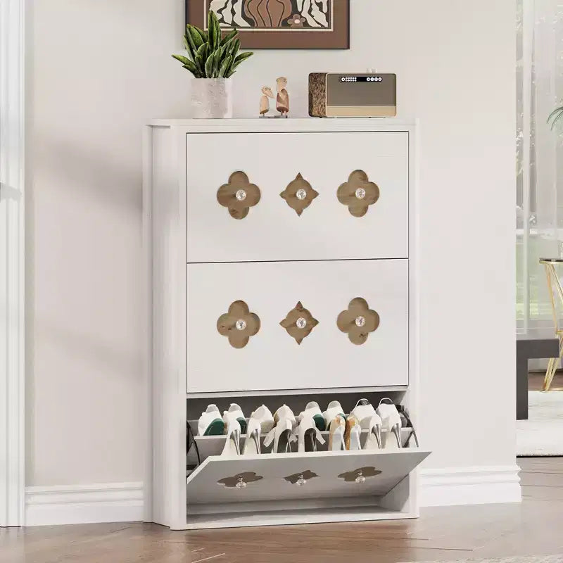 Meuble à chaussures Garvee avec 3 tiroirs basculants sculptés, poignées en cristal, meuble de rangement pour chaussures avec étagère réglable, meuble à chaussures de rangement en bois