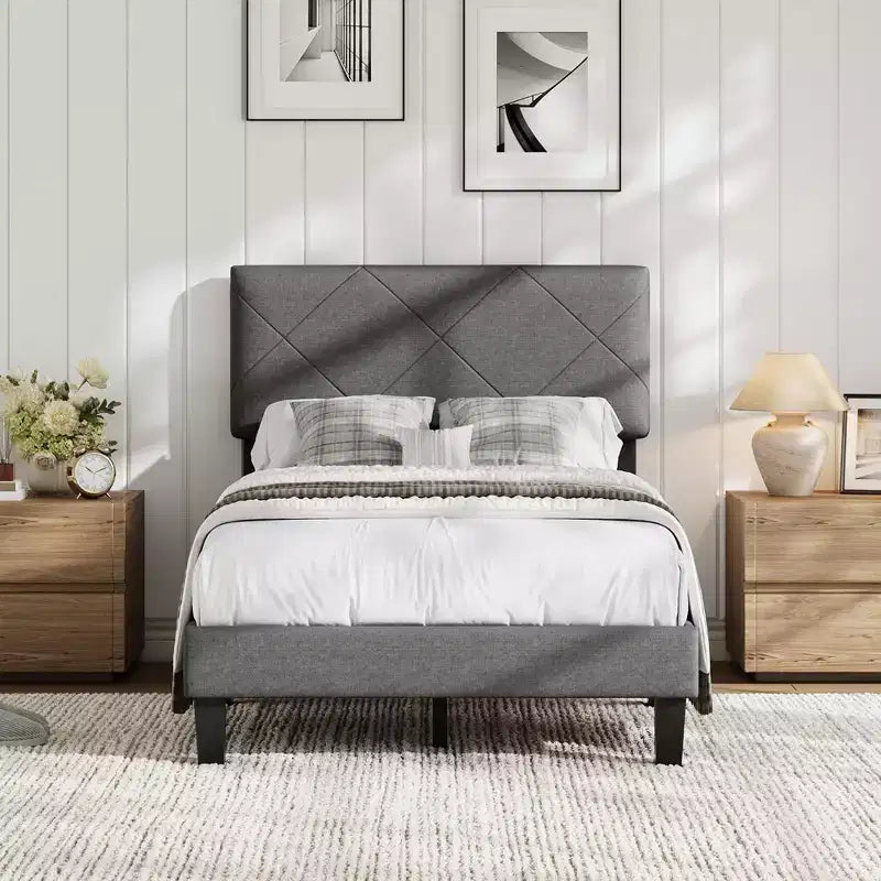 Cadre de lit GustoWave pour lit double/grand lit/très grand lit avec tête de lit rembourrée - Lit plateforme gris avec lattes en bois