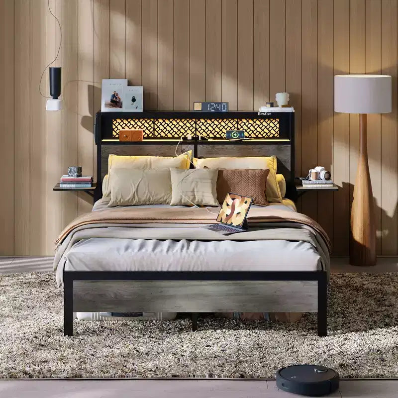 Cadre de lit Bestier Queen/Full en tissu, plateforme de lit LED, tête de lit de rangement avec étagères pliantes et station de charge