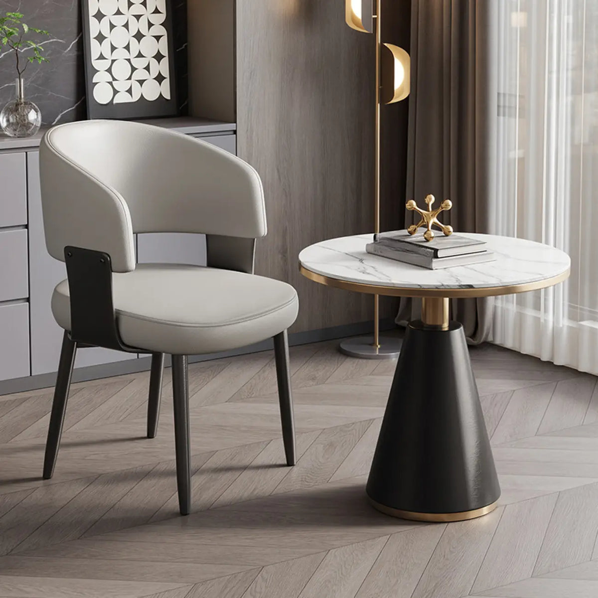 Chaise de salle à manger moderne glamour en cuir