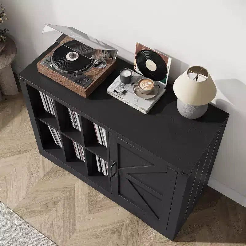 Meuble Tourne-Disque Noir en Bois de Style Ferme avec Porte Coulissante – Rangement de Vinyles pour 750 Albums, Étagères d'Exposition, Meuble TV Idéal pour Salon