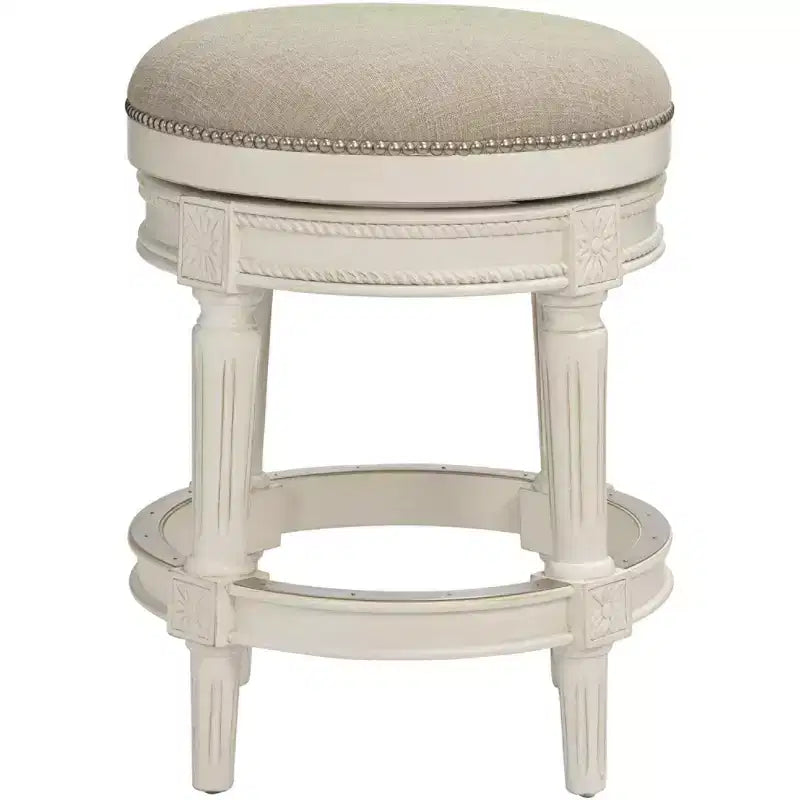 55 Downing Street Oliver Wood Tabouret de bar pivotant Blanc vieilli 62,2 cm de haut Coussin rond traditionnel crème avec repose-pieds pour îlot de cuisine