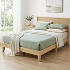 Cadre de lit plateforme Dyonery Queen Size en rotin et bois - Tête de lit bohème naturelle, lattes en bois robustes, silencieux, aucun sommier tapissier requis, poids maximal de 360 kg