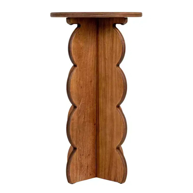 Table d'appoint à bords festonnés