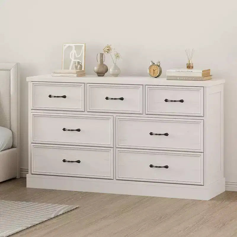 Commode de Ferme à 7 Tiroirs, 140 cm de Large, Rangement à 7 Tiroirs avec Base Robuste, Meuble TV en Bois Blanc pour Chambre, Salon, Chambre d'Enfant
