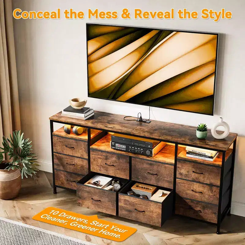 Commode 63,3 pouces pour chambre à coucher, commode TV en tissu à 10 tiroirs avec lumières LED et prises de courant, long meuble TV pour placard