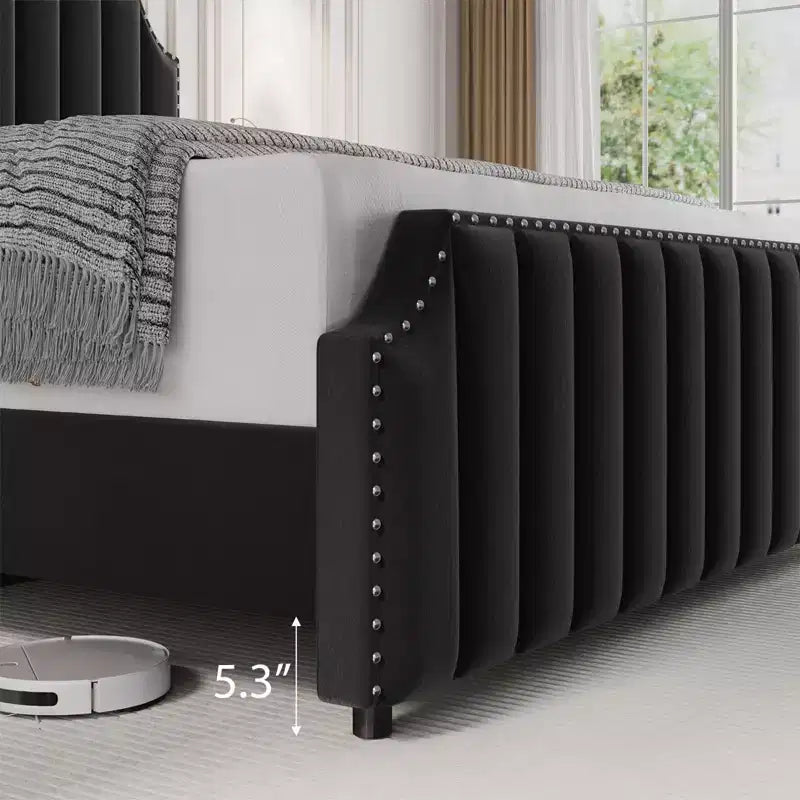 Cadre de lit en velours, tête et pied de lit matelassés à rayures verticales avec rivets, lit plateforme rembourré, lattes en bois robustes