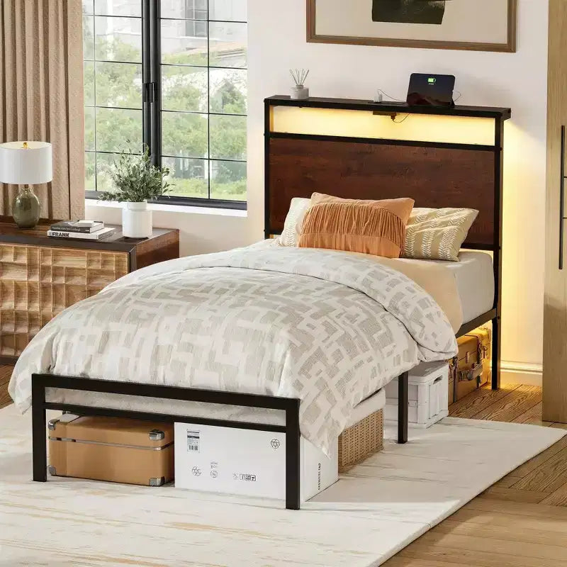 Cadre de lit double Hausource avec tête de lit LED, station de charge, aucun sommier tapissier requis