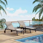 2 chaises longues de patio en tissu avec table d'appoint, dossier réglable, transats de piscine à roulettes, chaises de bronzage pour piscine extérieure, cour, pelouse