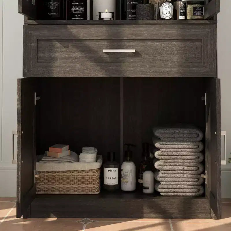 Meuble de Rangement Haut de Salle de Bain Famapy, Unité de Rangement Autonome avec Portes en Verre, Conception Anti-basculement, pour Petits Espaces, Foncé